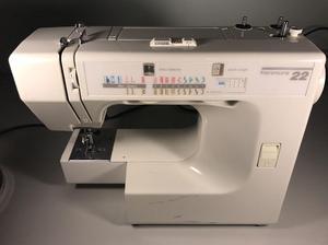 Maquina de coser Kenmore22 perfecto estado