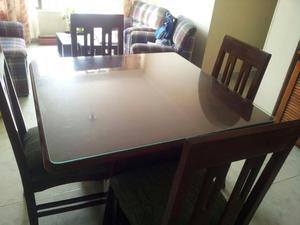 VENDO COMEDOR DE 4 PUESTOS