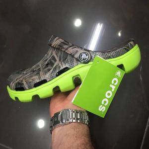 Crocs Band Duet Sport Tractor Camuflada Verde Hombre Mujer E