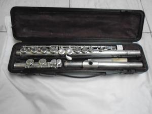 Flauta Traversa Yamaha YFL 221