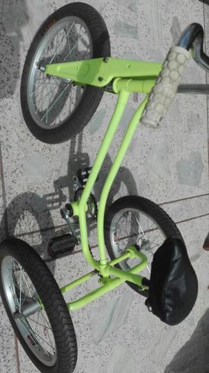 Antiguo Triciclo.de.cadena