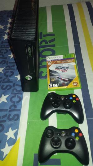 Xbox 360 Slim 4gb Excelente 2 Controles
