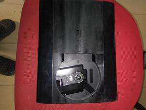 VENDO O CAMBIO A MOTO UN PS3 SONY