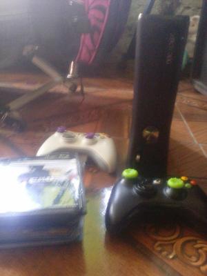 Vendo Xbox 360. en Perfecto. Estado