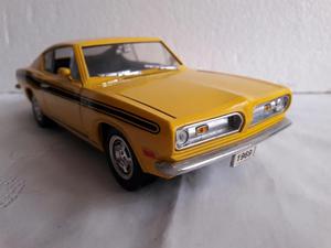 Coleccion de Carros Escala 1:18 Barracud