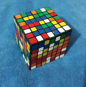 Cubo de Rubik 7x7 Casi Nuevo