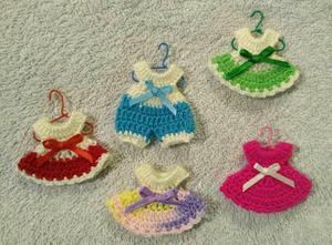 Detalles para baby shower en crochet por paquetes de 30 y de