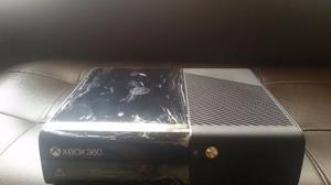 Xbox 360 Super Slim, 1 Mando,5 Juegos.