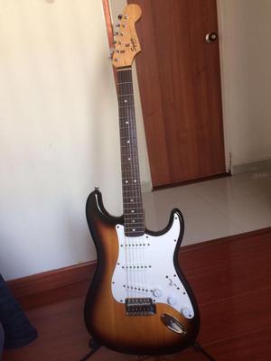 Guitarra Fender Squier Strat Y Pedal