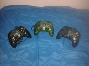 Tres Controles de Xbox Negro