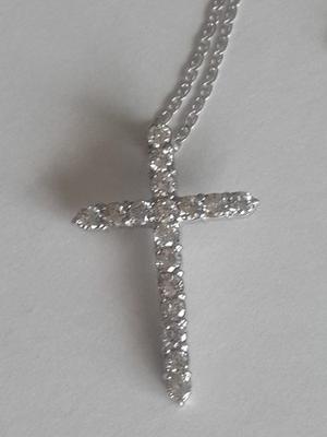 Cruz De Diamantes Perfectos(1.19 Quilates) En Oro De 18k