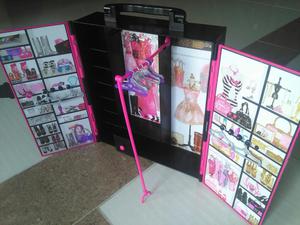 Closet Barbie Fashionista en Buen Estado