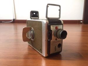 Cámara de Colección Película Kodak Brownie 8MM
