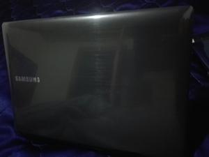 Vendo Portátil Mini Samsung