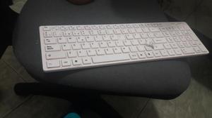 Vendo Teclado en Buen Estado