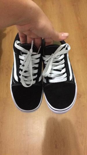 Se venden Vans Old Skool talla 36