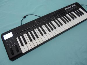 Alesis QX49 controlador midi