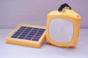 Linterna funcional 100 con energía solar