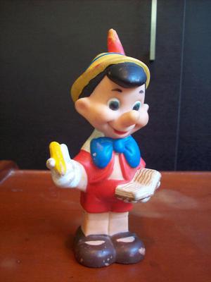 Muñeco antiguo de Pinocho en bartoplas excelente estado
