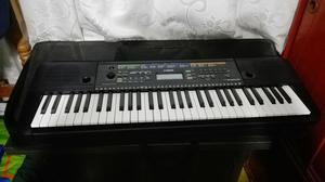 Organeta Yamaha Psr-e Meses de Uso