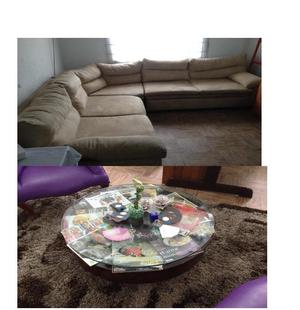 Se Vende sofa beige en forma de L con mesa de centro redonda