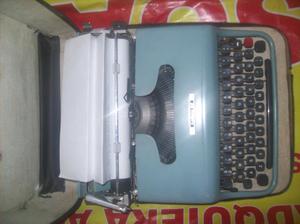 maquina de escribir olivetti lettera 22