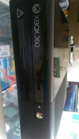 Xbox Super Slim 5.0 con Disco de 320gb