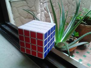 Cubo de Rubik 4x4x4 Shenshou