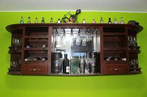 Bar de Pared con Espejo