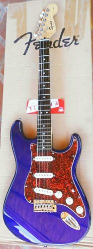 Guitarra Fender Squier Stratocaster