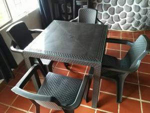 Vendo Mesa Excelente Estado 4 Puestos