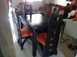 Vendo Juego de Comedor Cuatro Puesto