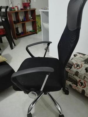 Vendo Silla Giratoria de Escritorio