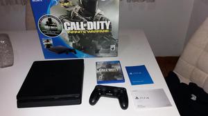 PS4 Slim / 500GB 1 mes de uso Incluye un juego original y un