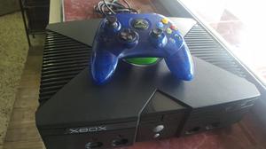 Xbox Caja Negra con 1 Control Y Accesori