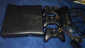 Vendo Xbox  con Chip 3 Controles