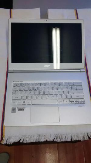 Acer I7 Super Slin Full