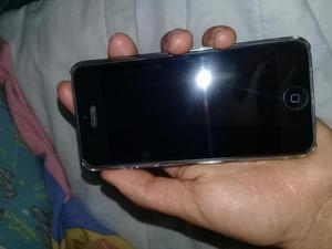 Vendo iPhone 5 16GB negro con cargador