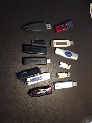 Vendo Lote de 13 Usb