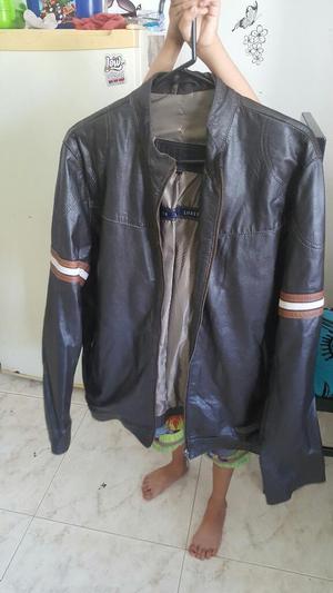 Se Vende Chaqueta en Cuero Fino