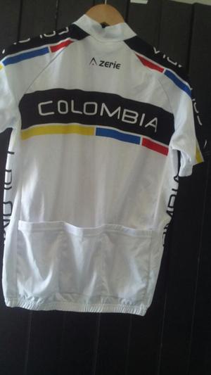 Vendo Camiseta Nueva para Ciclismo m