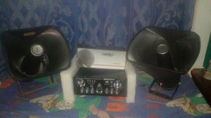 Amplificador con Cornetas Y Microfono