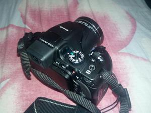 Camara Nikon B700 Como Nueva
