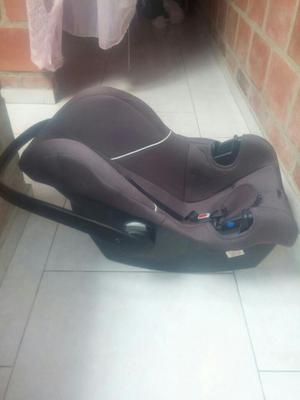 Coche con Porta Bebe