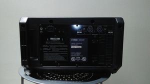 Consola Yamaha EMX 212s CASI NUEVA