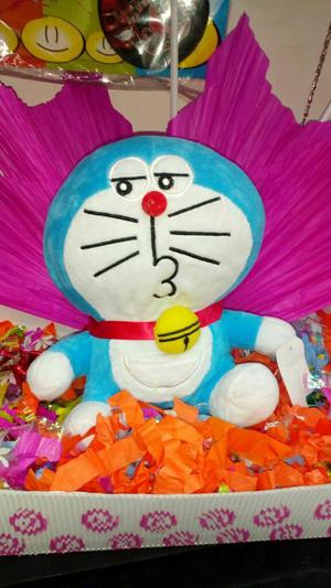 Divertido Personaje de La Serie Doraemon