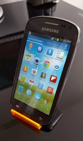 Samsung Galaxy Exhibit, 4g, Dual Core, 1gb Ram, 3.8 Pulgadas