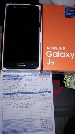 Se Vende Un Samsung Galaxy J5 Color Negr