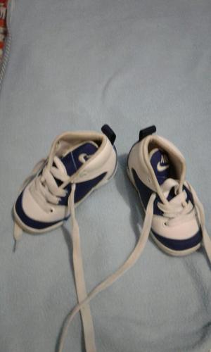 Vendo Nike para Bebe