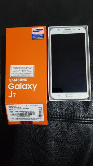 Vendo Samsumg Galaxy J7 con Accesorios